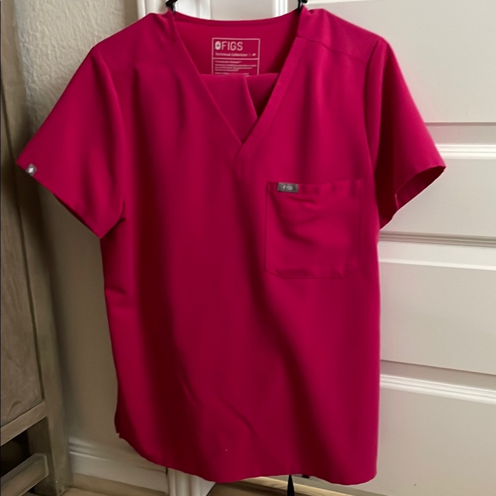 Figs Red Scrub Top